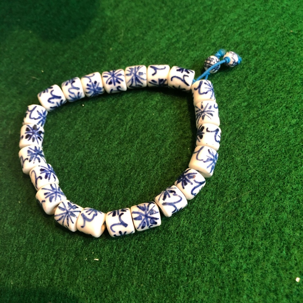Bracelet Blue and White Elastic Fit